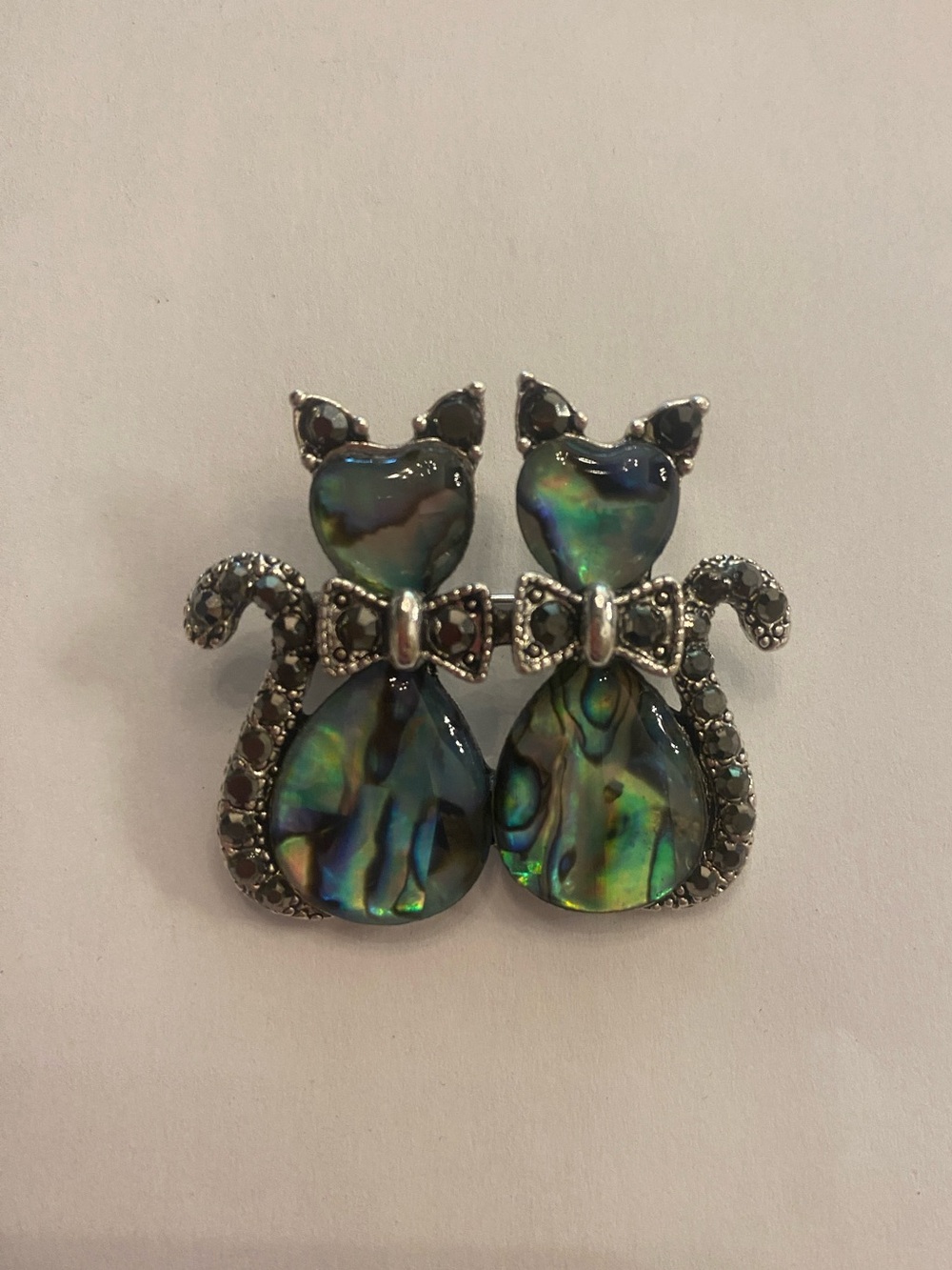 Cat Cats Abalone Brooch Pin Iridescent Green Blue New